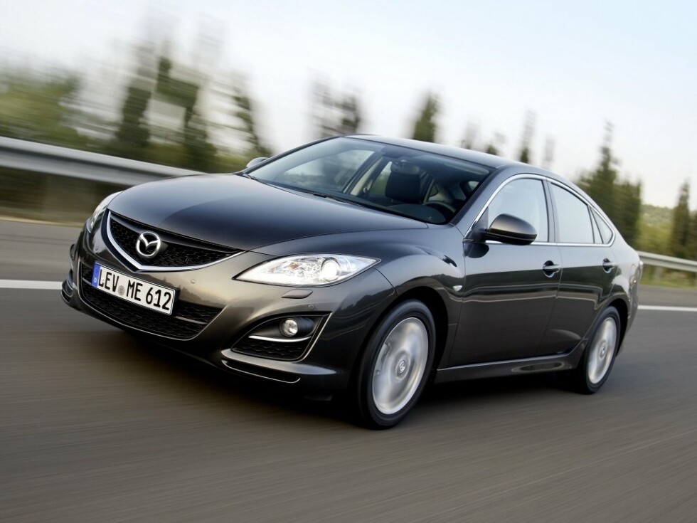 Коврики текстильные "Стандарт" для Mazda 6 (лифтбек / GH) 2010 - 2012, черные, 2шт.