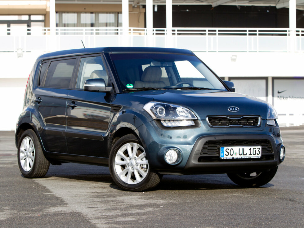 Коврики текстильные "Стандарт" для Kia Soul I (хэтчбек 5 дв / AM) 2011 - 2014, черные, 5шт.