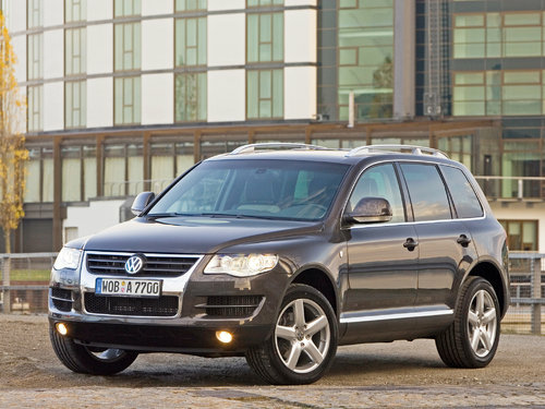 Коврики текстильные "Премиум+" для Volkswagen Touareg I (suv / GP) 2006 - 2010, черные, 4шт.