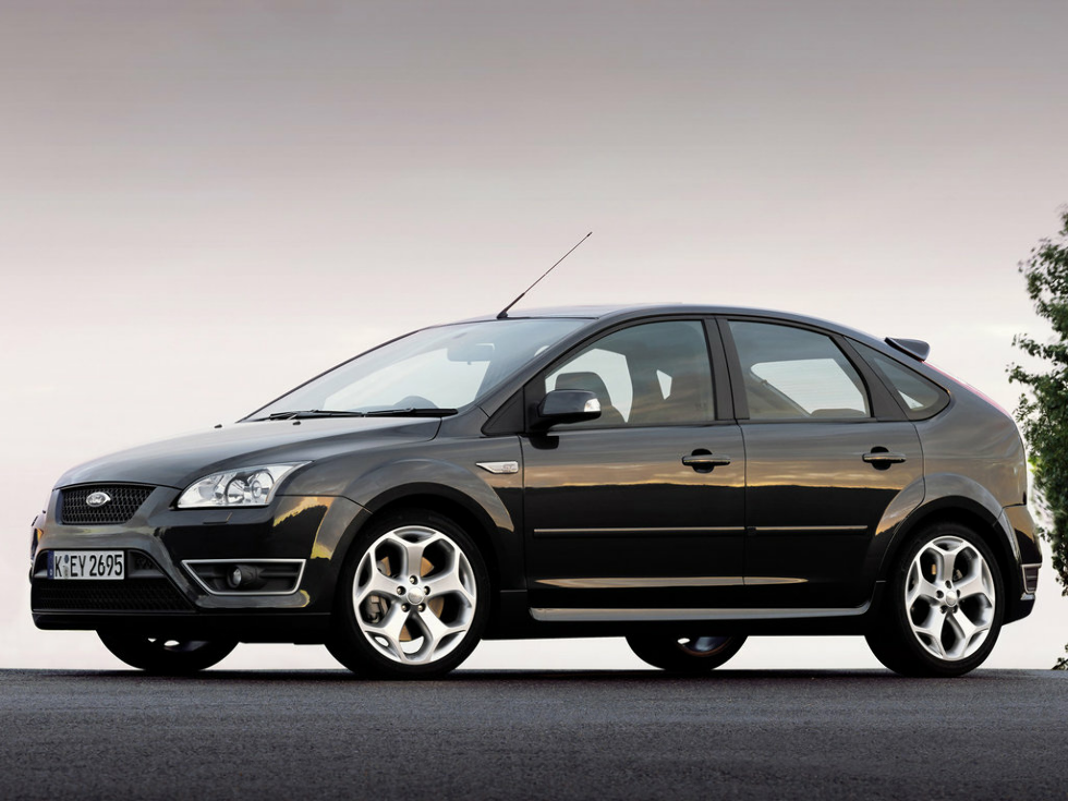 Коврики текстильные "Стандарт" для Ford Focus ST II (хэтчбек 5 дв / CB4) 2005 - 2009, черные, 2шт.